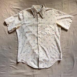 Vintage 70’s Men's Cream Short Sleeve Shirt with Blue Floral Pattern